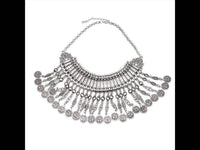 Load image into Gallery viewer, Schmuckset Münzen Ohrringe Kette Collier silbern Brass Spitzen - chic - net.de
