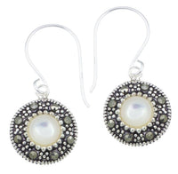 Load image into Gallery viewer, Silberohrringe rund 11 mm Perlmutt Silberrrand Glitzer 925 Sterlingsilber Ohrringe - chic - net.de
