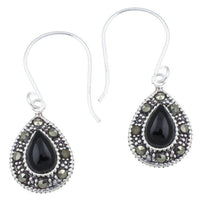 Load image into Gallery viewer, Silberohrringe Tropfen 12 mm Onyx Silberrrand Glitzer 925 Sterlingsilber Ohrringe - chic - net.de
