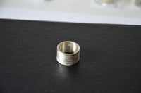 Load image into Gallery viewer, Silberring 925 Sterlingsilber Bandring Linien 13mm - chic - net.de
