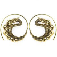 Cargar imagen en el visor de la galería, Spiralen Ohrringe Drache oxidiert Messing antik golden nickelfrei Schmuck Piercing Tribal Brass - chic - net.de
