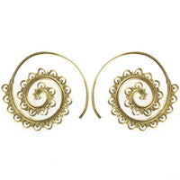 Load image into Gallery viewer, Spiralen Ohrringe Dreiecke Bögen Kerbe Messing Brass antik golden nickelfrei Piercing Tribal Schmuck - chic - net.de

