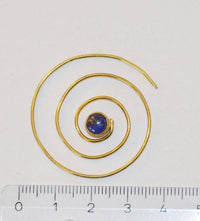 Load image into Gallery viewer, Spiralen Ohrringe dünn Lapis rund Messing Brass antik golden nickelfrei Piercing Tribal Schmuck - chic - net.de
