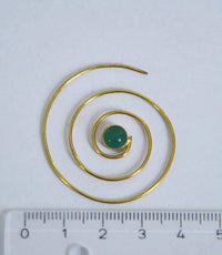 Cargar imagen en el visor de la galería, Spiralen Ohrringe glänzend Messing Jade antik golden Piercing Tribal nickelfrei Schmuck Brass Bronze - chic - net.de

