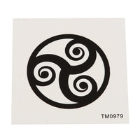 Cargar imagen en el visor de la galería, Tattoo schwarz Triskele dreifach Spirale keltisches Zeichen in Kreis einzeln 1 Bogen - chic - net.de
