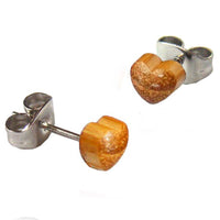 Load image into Gallery viewer, Teakholz Ohrstecker braun kleines Herz hervorstehend Silberohrstecker 316L Edelstahl - chic - net.de
