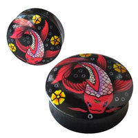 Cargar imagen en el visor de la galería, Holz Plug Fisch Koi Asia rot schwarz Tunnel Unisex Ohrschmuck Teakholz
